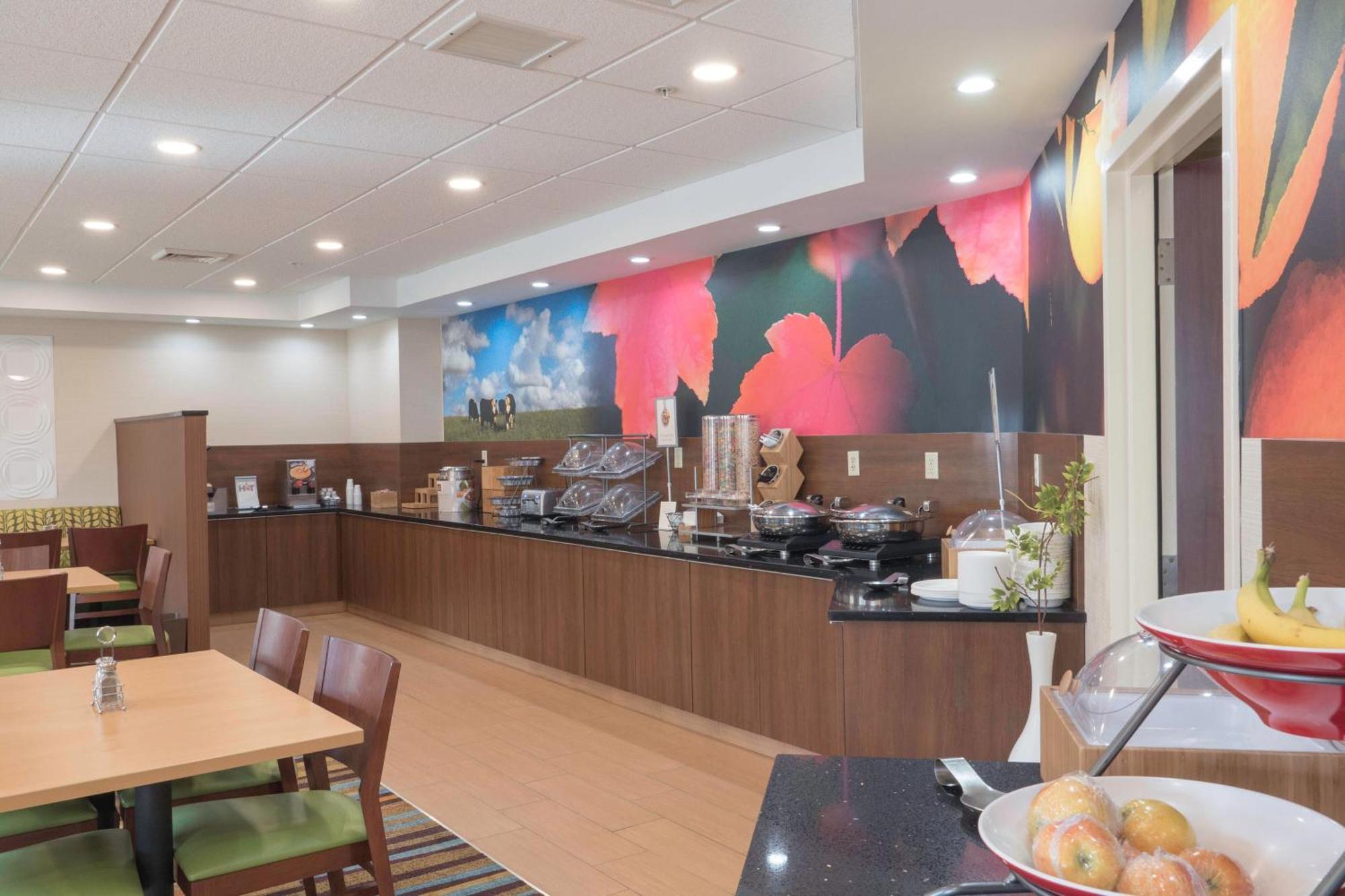 Fairfield Inn & Suites By Marriott Cleveland Streetsboro Exterior photo